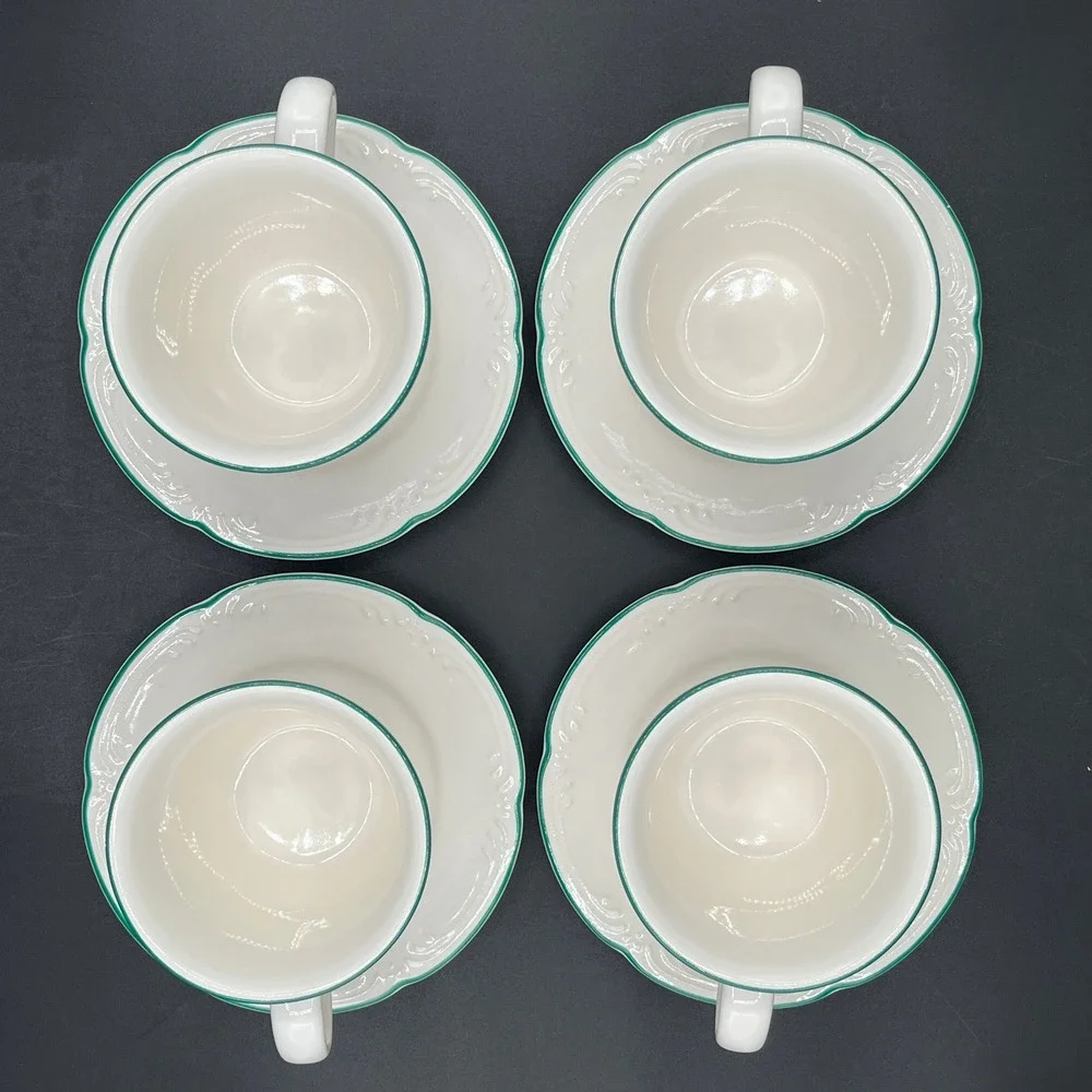 Pfaltzgraff Winterberry Cup Saucer Set 4 Christmas Holiday Stoneware USA As Is